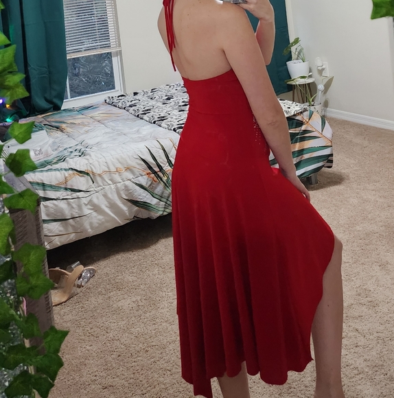 Red salsa dress - Picture 3 of 6